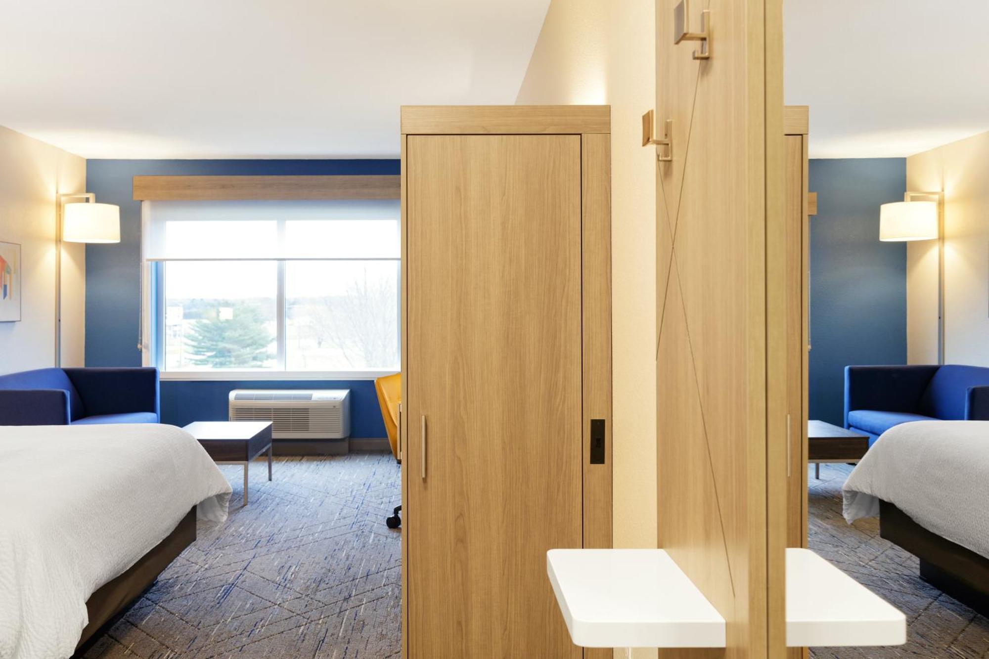 Holiday Inn Express Hotel & Suites Manchester - Airport By Ihg Exterior foto